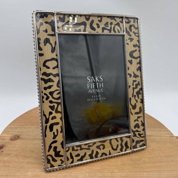 Sak’s fifth Avenue leopard print glass picture frame 4 x 6 leopard print silver - Picture 1 of 6